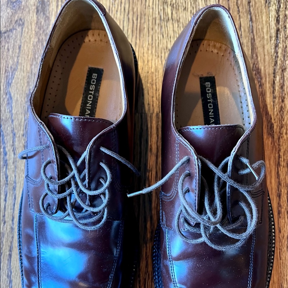 Bostonian dress shoes